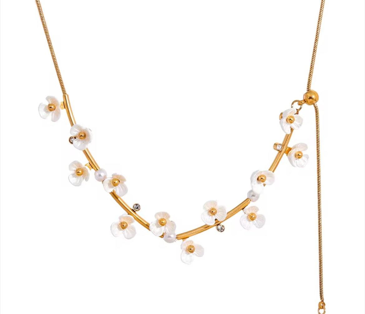 Camia Full Bloom